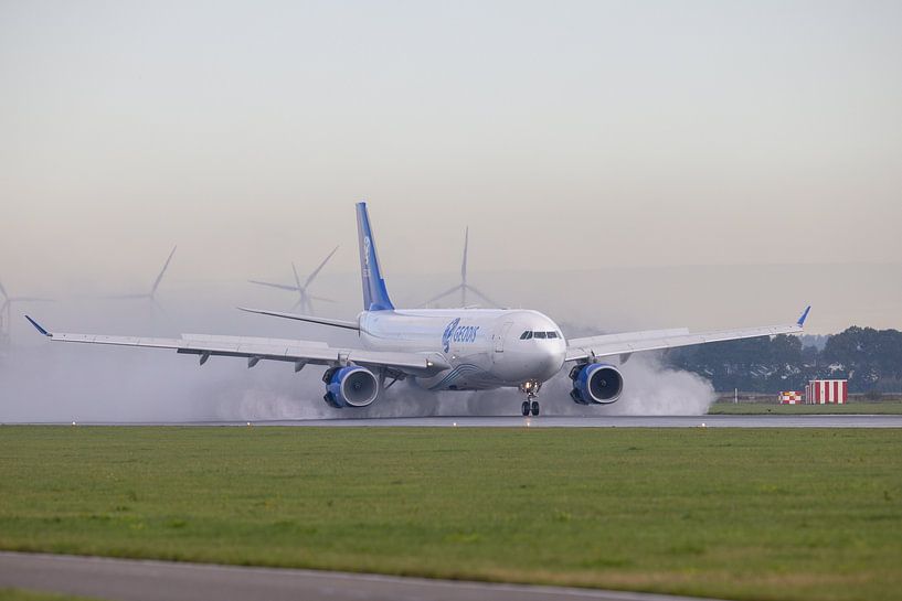 L'Airbus de Geodis atterrit sous la pluie à pleine vitesse par Thijs Schouten