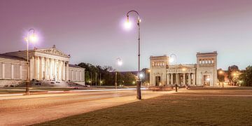 La Königsplatz à Munich en soirée sur Werner Dieterich