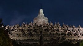 Borobudur after sunset by Anges van der Logt