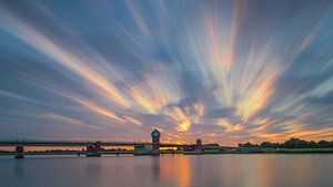 Sonnenaufgang an der Jann-Berghaus-Brücke