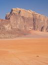 Nomade in de Wadi Rum woestijn in Jordanië van Teun Janssen thumbnail