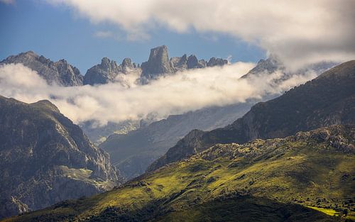 Blick auf den Naranjo de Bulnes, auch bekannt als Picu Urriellu, Asturien