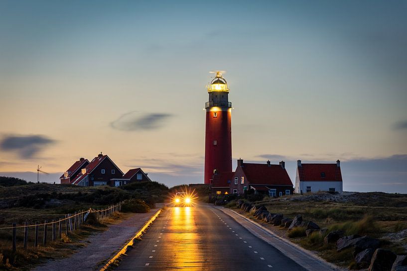 Leuchtturm am Abend von Anneke Hooijer