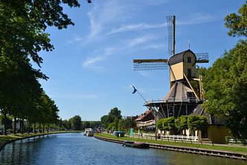 Windmill 't Haantje in Weesp by Rob Pols