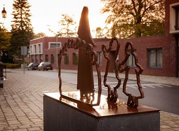 Monument in Simpelveld ter ere van De Zusters van Clara Fey by John Kreukniet