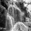Wasserfall in Frankreich in schwarz-weiß von Manfred Voss, Schwarz-weiss Fotografie