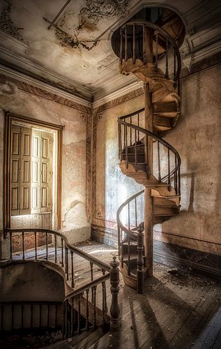 Spiral staircase wood