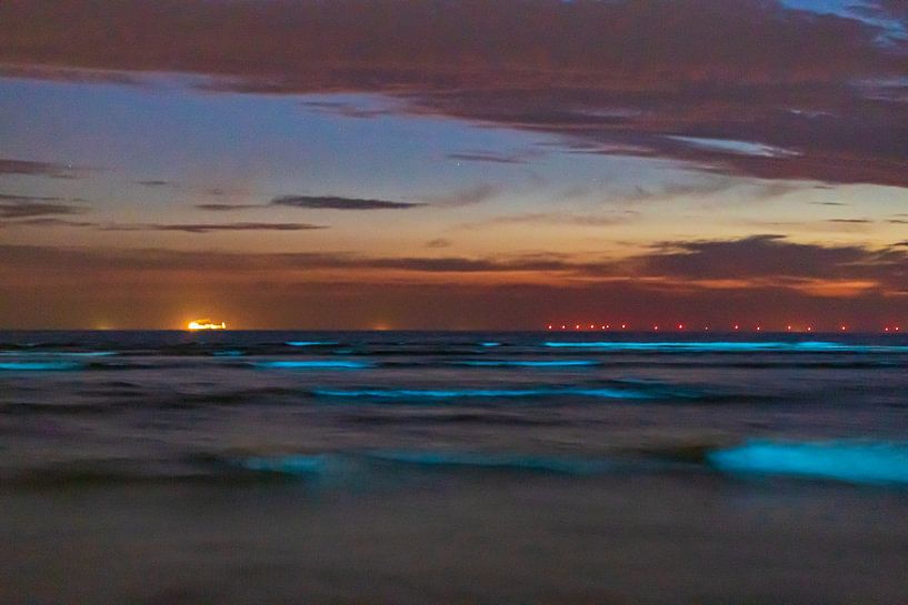 Blaues Meer bei Nacht von Karin Riethoven