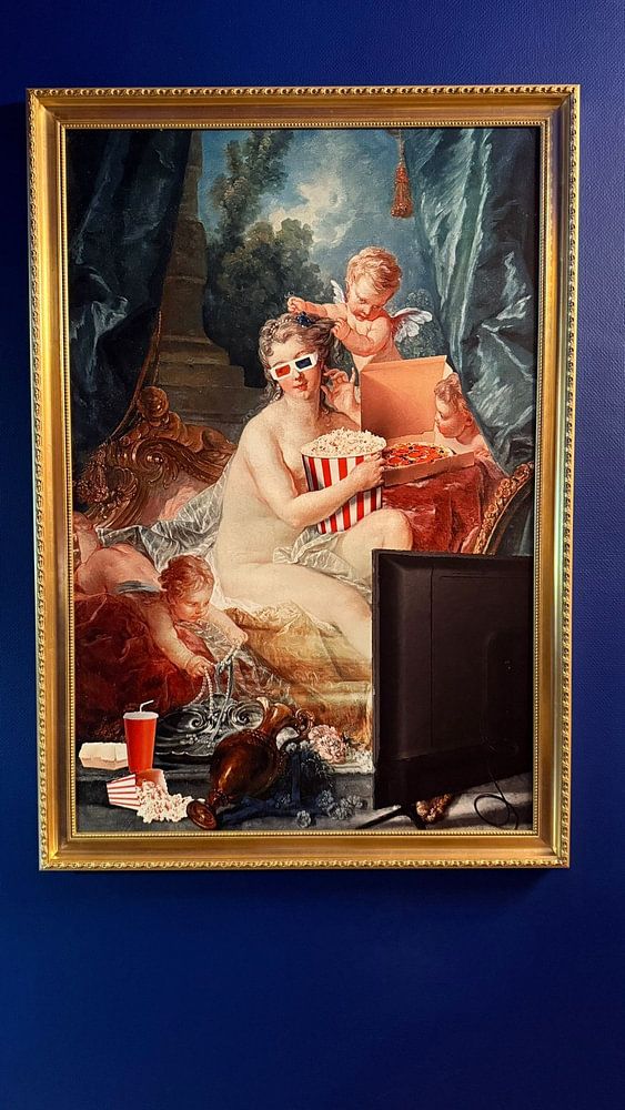 Tv &amp; Chill  by Jonas Loose 