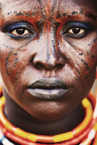 Femme colorée