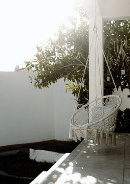 Hangstoel in de zon in Portugal van AIM52 Shop