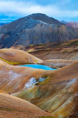 Lacs de montagne bleus dans le Landmannalaugar