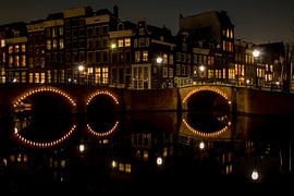 Die Kanäle von Amsterdam in der Nacht