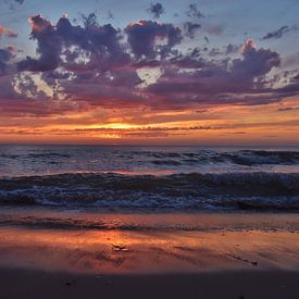 Burning surf - Texel by Egbert van Ede