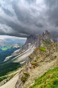 Seceda Berge dramatische Klippen in den Dolomiten