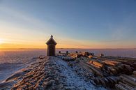 Misthoorn haven Volendam in winter van Johan Zwarthoed thumbnail