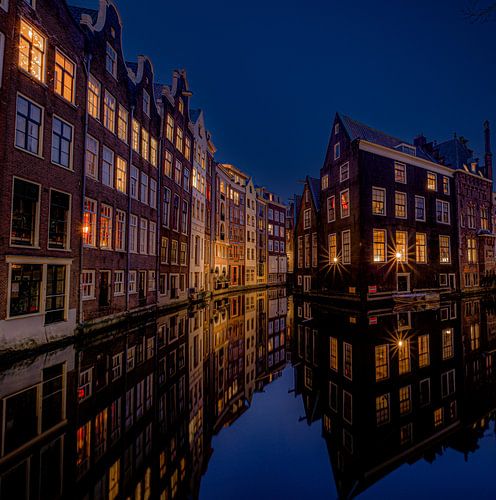 Les canaux d'Amsterdam la nuit