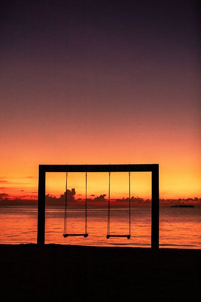 Maldives by Hello Pompoyo