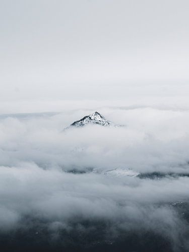 au-dessus des nuages