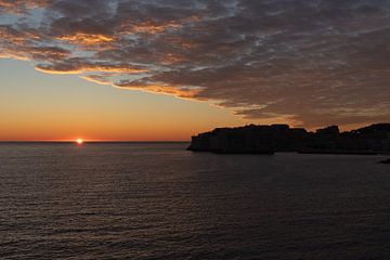 Dromerige zonsondergang in Dubrovnik