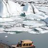 Vervoer naar The Knik Glacier - Alaska van Tonny Swinkels