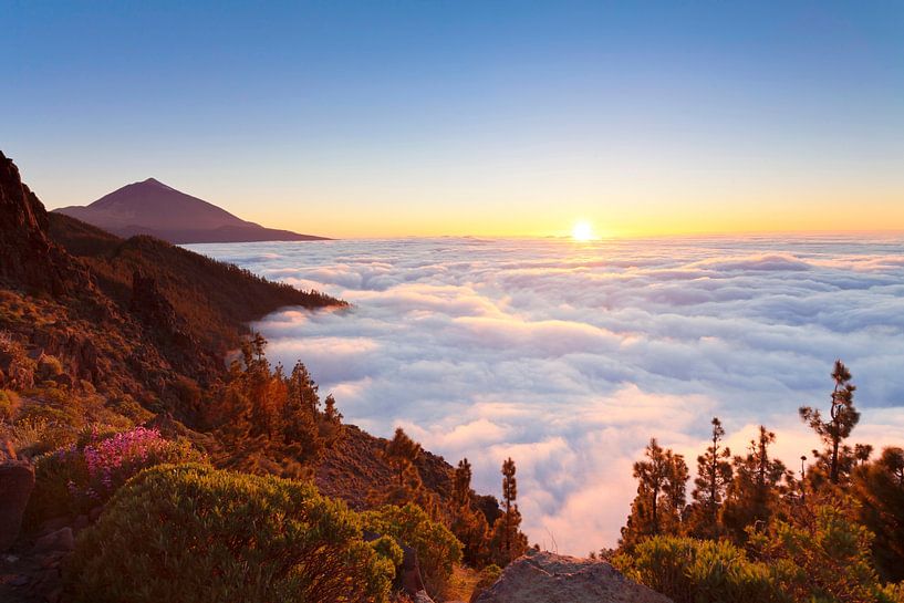 Pico del Teide bij zonsondergang, Tenerife, Canarische Eilanden, Spanje van Markus Lange
