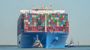 Aankomst Cosco Shipping Star containerschip. van Jaap van den Berg