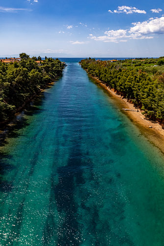 Canal turquoise à Nea Potidea