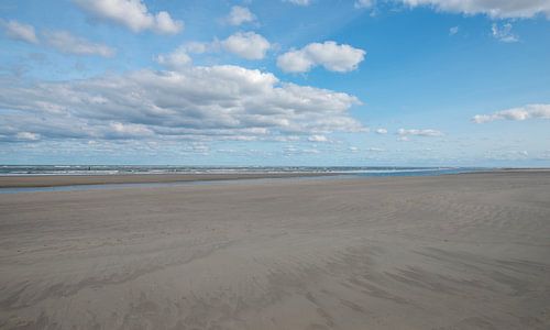 Schiermonnikoog – Footsteps on the empty beach
