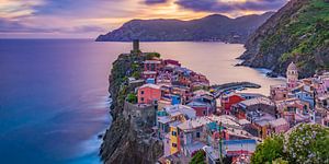 Vernazza bei Nacht - Cinque Terre, Italien - 3 von Tux Photography