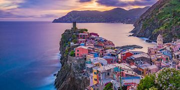 Vernazza by Night - Cinque Terre, Italië - 3 van Tux Photography