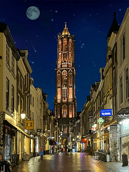 Domtoren vanaf de Zadelstraat