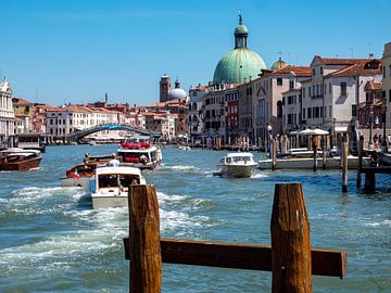 Le Grand Canal depuis le Ponte dell'Accademia à Venise sur Animaflora PicsStock