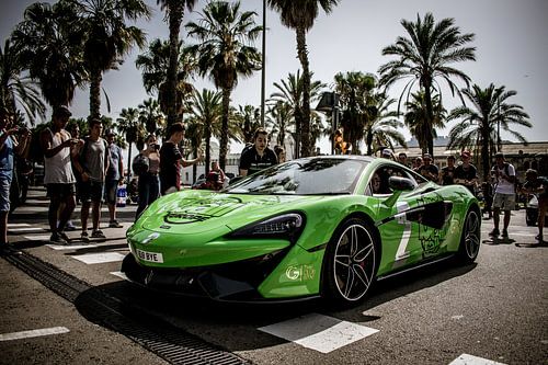 Grüner McLaren 570er
