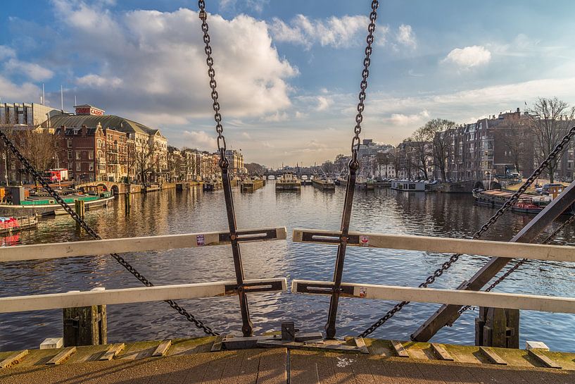 Le pont Skinny et la rivière Amstel à Amsterdam - 3 par Tux Photography