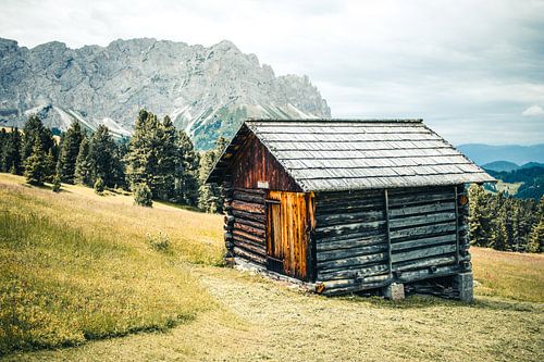 Berghut in de Dolomieten, Italië