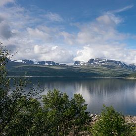 Beautiful mountain lake with fantastic nature in Norway by Patrick Verhoef