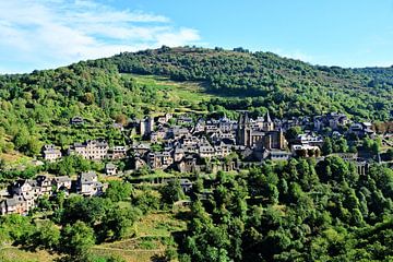 Conques, een oase van rust op de pelgrimsroute naar Santiago de Compostela van Frank Photos