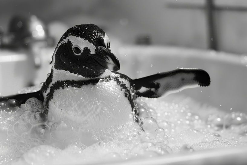 Fröhlicher Pinguin in der Badewanne - Ein bezauberndes Badezimmerbild für Ihr WC von Poster Art Shop