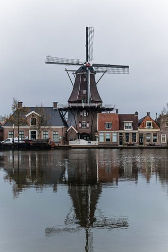 De mooie oude molen De Vlijt in Meppel