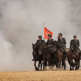 Paarden door de rook, op het schevingse strand by Erik van 't Hof