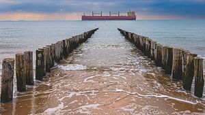De zee en het schip.