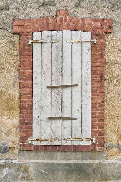 De charme van oude muren - Lost Places van Rolf Schnepp