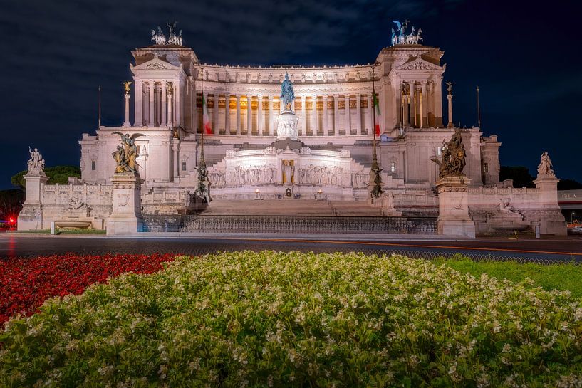 Rom ist schön beleuchtet von Roy Poots