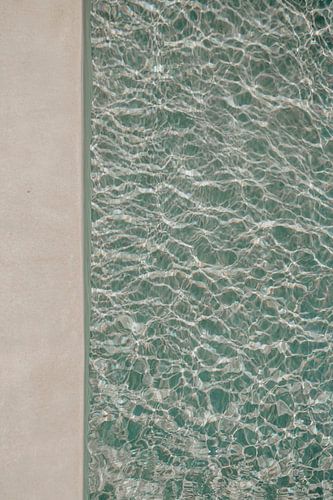 Minimalistischer Pool, Summer Vibes.