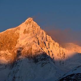 Sunrise at Cerro San Lorenzo, Patagonia by Christian Peters