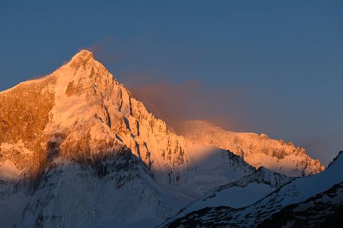 Sunrise at Cerro San Lorenzo, Patagonia