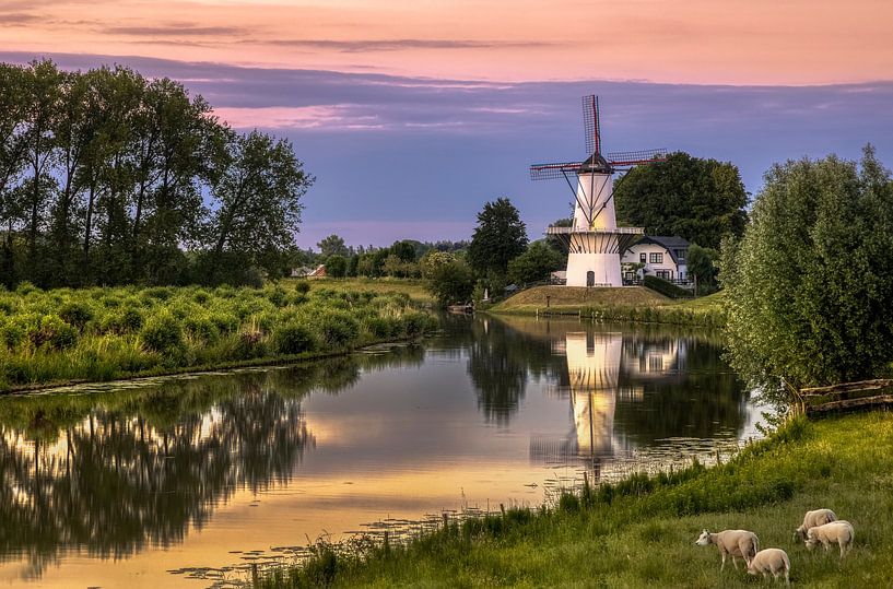 Molen aan de Linge Rivier van Adelheid Smitt