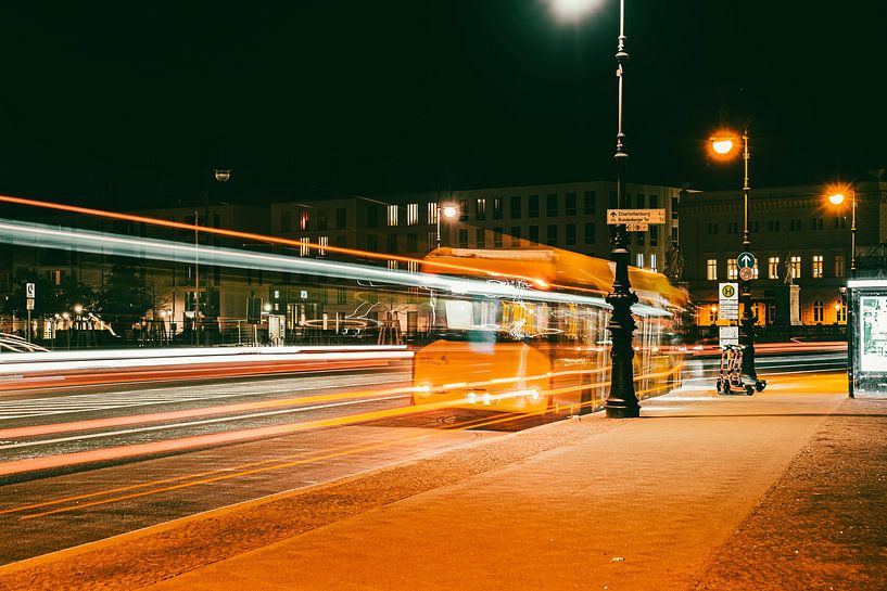 Bus lumineux par Mark Damhuis