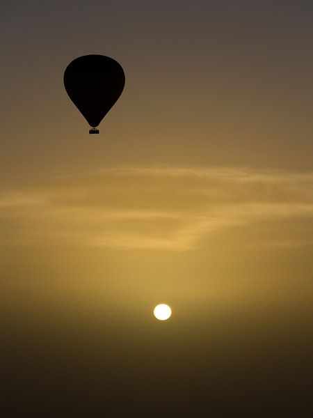 Zonsopgang boven de woestijn par Bob de Bruin